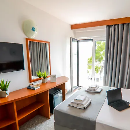 Hotel Lumbarda Szálloda