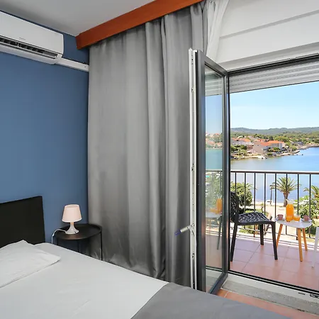 Szálloda Hotel Lumbarda